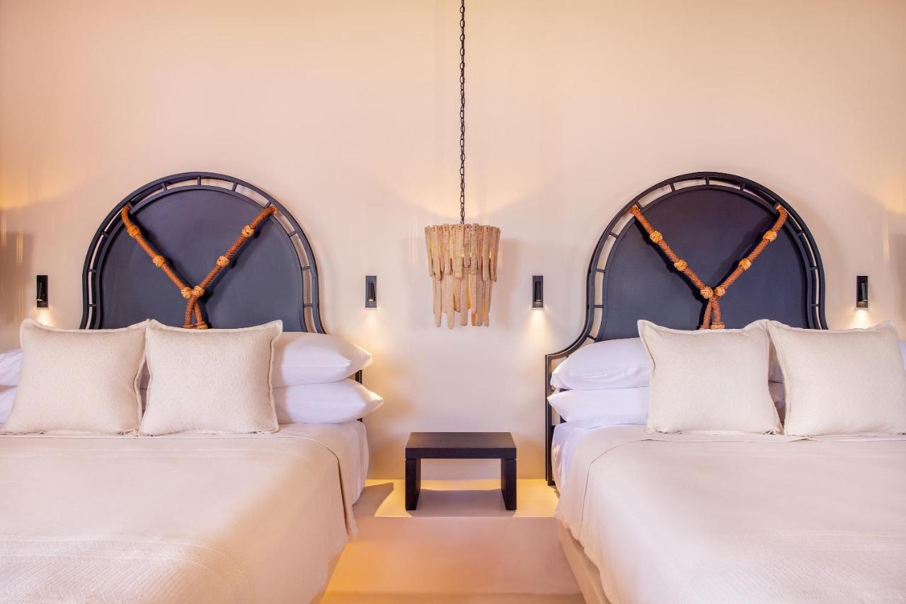 Queen Room with Pool View